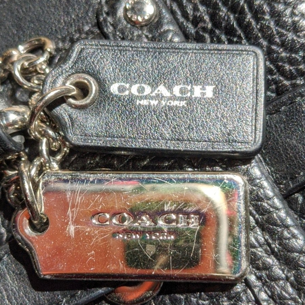 Coach - Picture 3 of 4